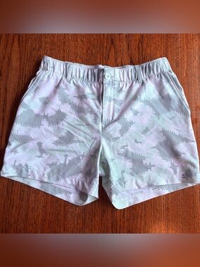 Under Armour Printed Golf/Athletic Shorts – Pastel Abstract Camo size 8